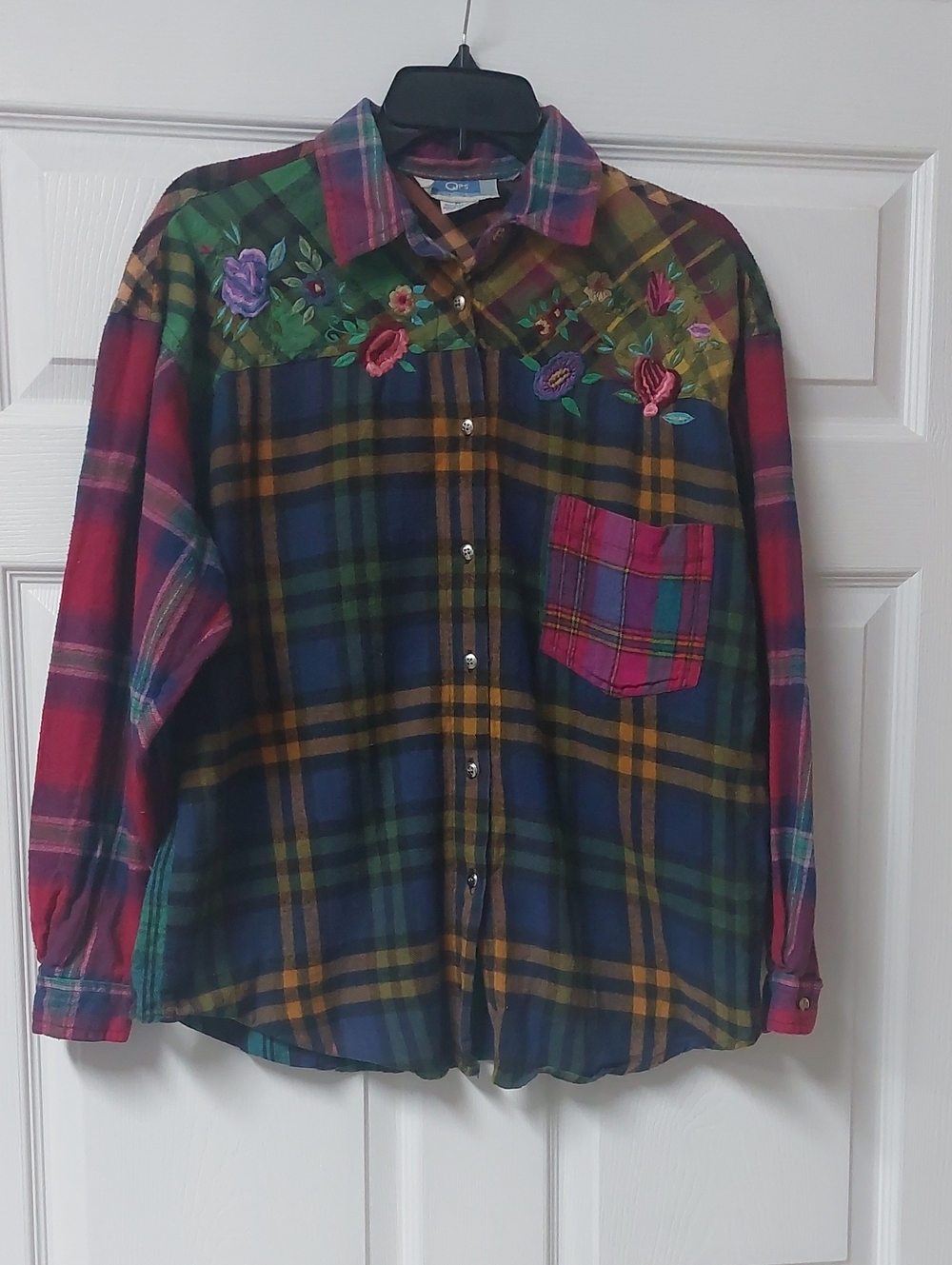Vintage Embroidered Multicolor Plaid Button-Up Shirt Size M